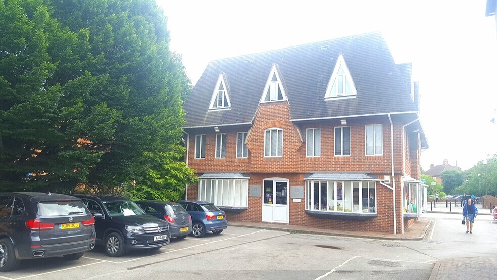 Market St, Newbury for lease - Building Photo - Image 2 of 2