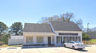 2426 Spruce St, Montgomery, AL for lease Building Photo- Image 1 of 4