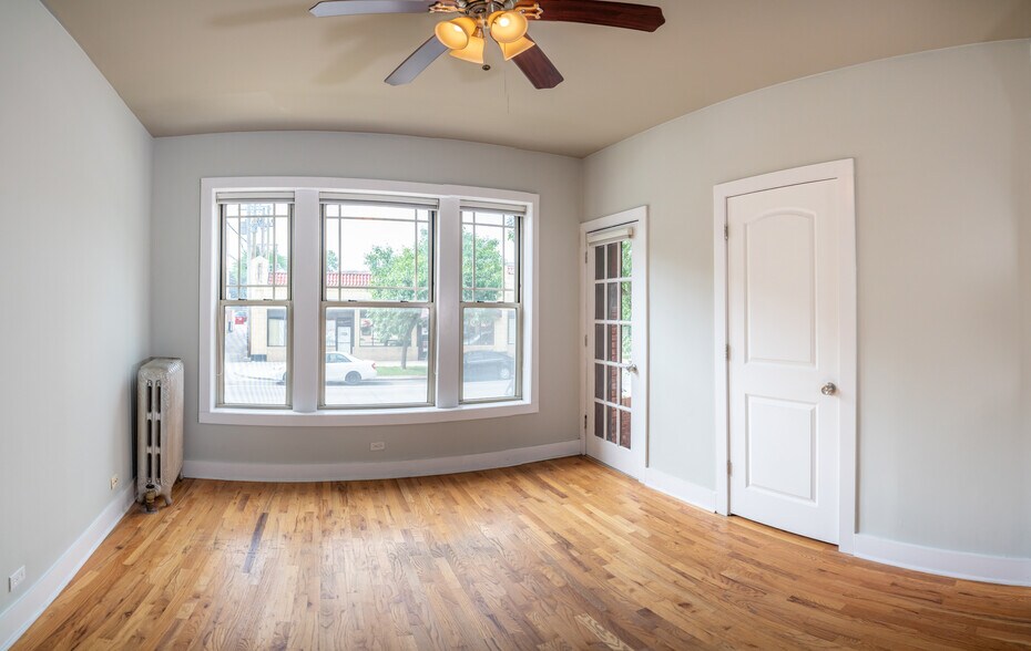1370 W Wilson Ave, Chicago, IL à vendre - Photo du bâtiment - Image 2 de 6