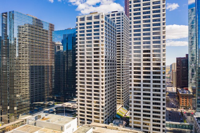 Plus de détails pour 255 5th Ave SW, Calgary, AB - Bureau à louer