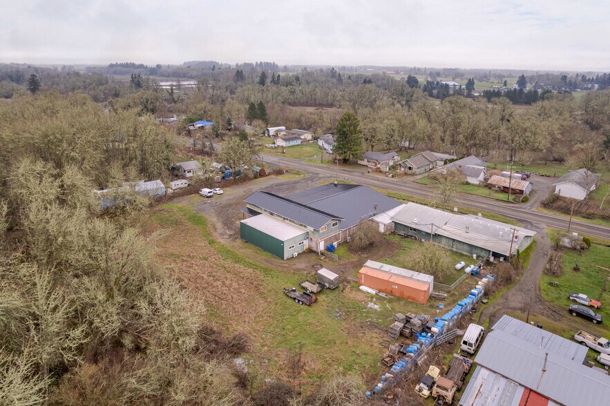 24716 Territorial Hwy, Monroe, OR à vendre - Photo du bâtiment - Image 2 de 24