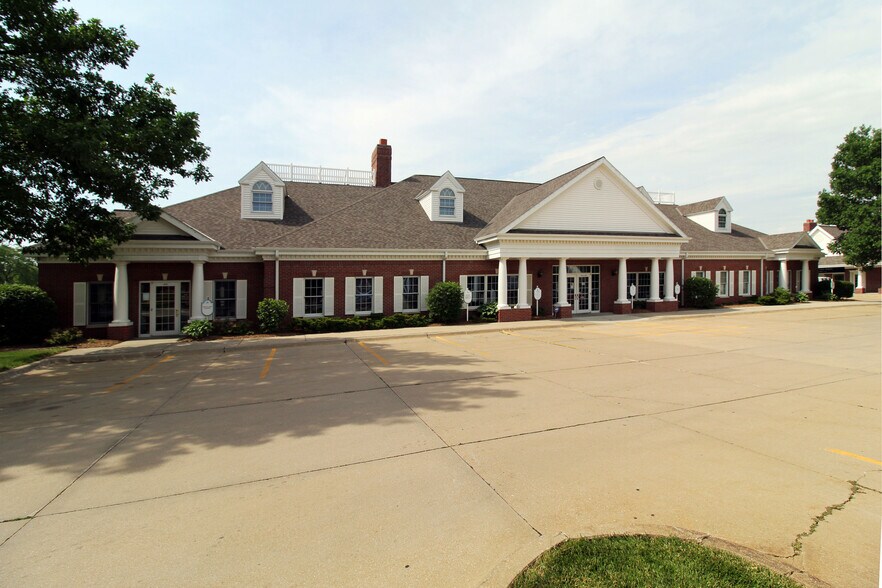 5757 S 34th St, Lincoln, NE à louer - Photo du bâtiment - Image 3 de 6