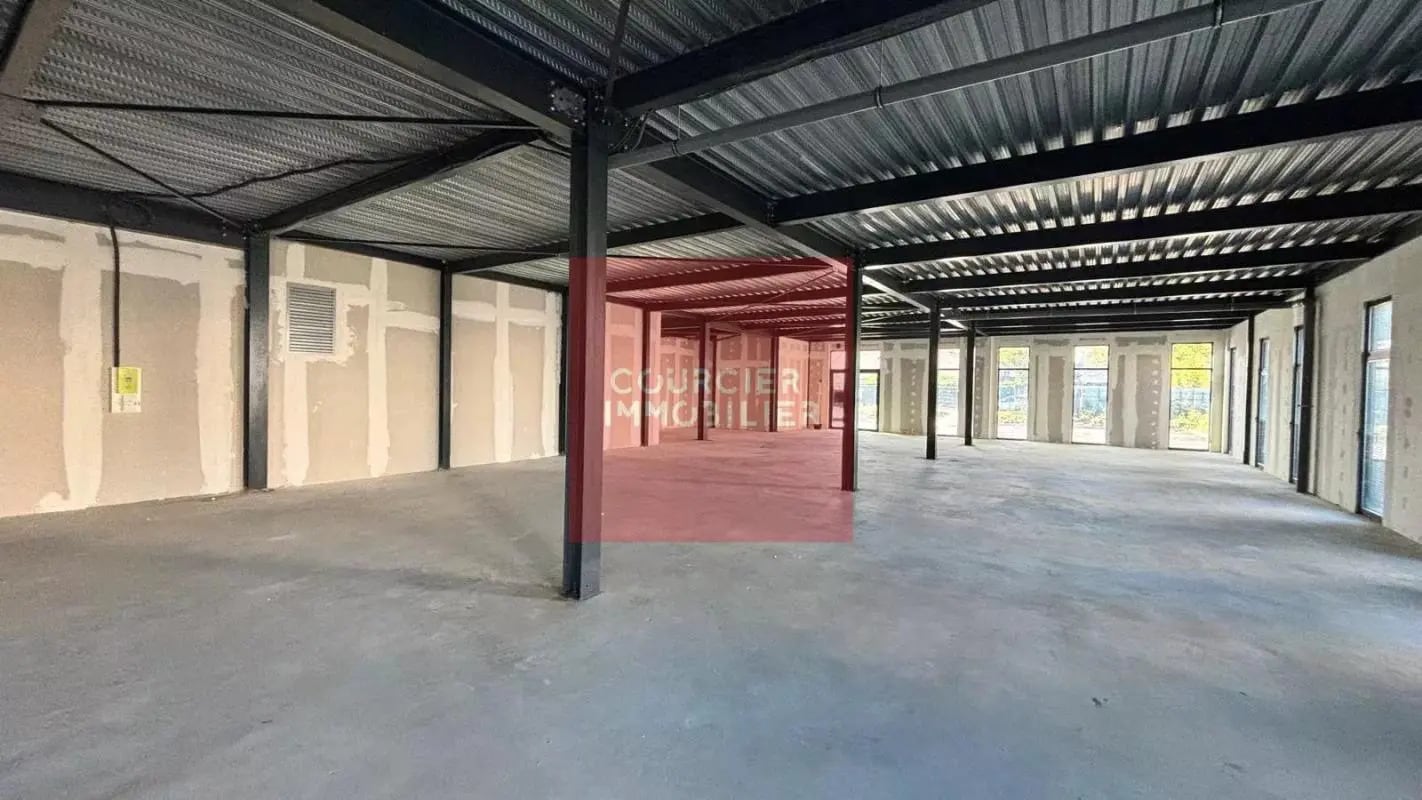 44 Rue Pierre Curie, Plaisir for lease Building Photo- Image 1 of 7