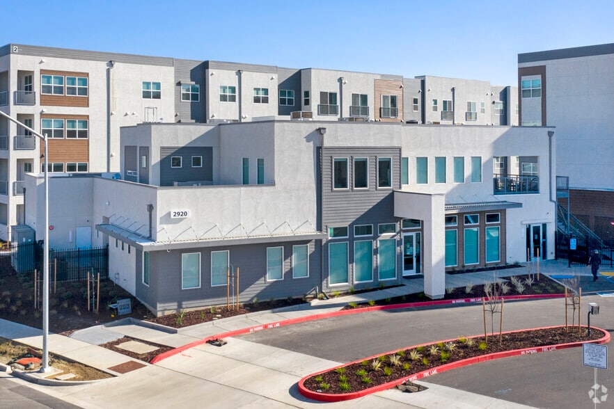2920 Healthcare Way, Modesto, CA for sale - Building Photo - Image 3 of 9
