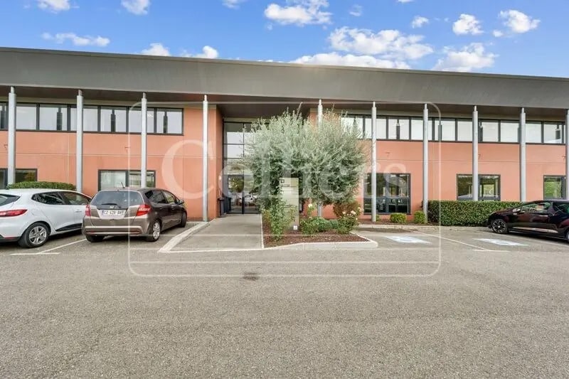 Office in Marseille for sale - Building Photo - Image 1 of 4