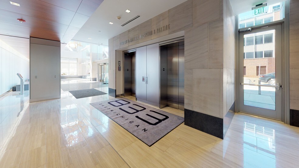 833 E Michigan St, Milwaukee, WI à louer - Numérisation 3D de Matterport - Image 2 de 15