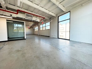 4346 12th St, Long Island City, NY for lease Interior Photo- Image 2 of 8