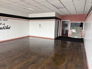3706 Mercer University Dr, Macon-Bibb, GA for lease Interior Photo- Image 1 of 2
