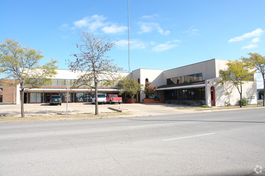 516-532 S Market St, Wichita, KS for sale - Building Photo - Image 1 of 1