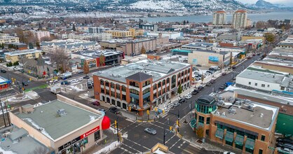 399 Main St, Penticton, BC à louer Photo du bâtiment- Image 1 de 17