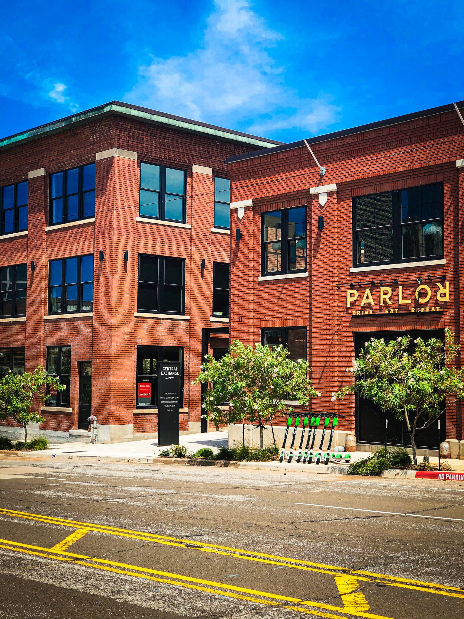 7 NE 6th St, Oklahoma City, OK à louer Photo du bâtiment- Image 1 de 7