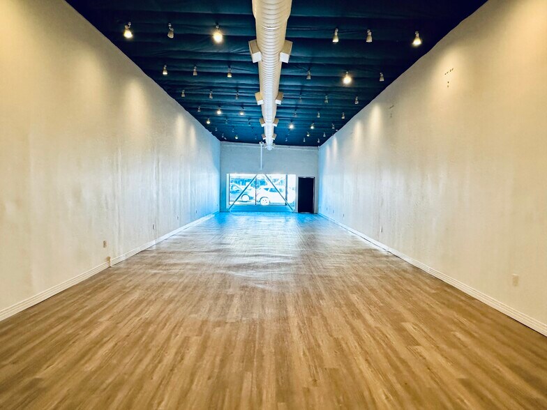 14514-14516 Ventura Blvd, Sherman Oaks, CA à louer - Photo intérieure - Image 3 de 8