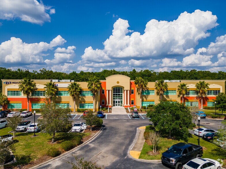2818 Cypress Ridge Blvd, Wesley Chapel, FL à louer - Photo du bâtiment - Image 1 de 14