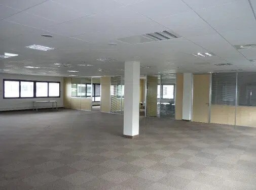 10 Rue Aimé Cotton, Saint-Priest for lease - Building Photo - Image 3 of 6