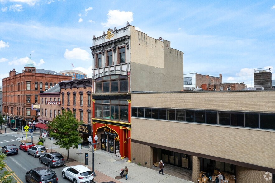 69 N Pearl St, Albany, NY à louer - Photo principale - Image 2 de 14