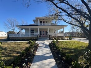 2508 First St, Caddo Mills, TX à louer Photo du bâtiment- Image 1 de 4