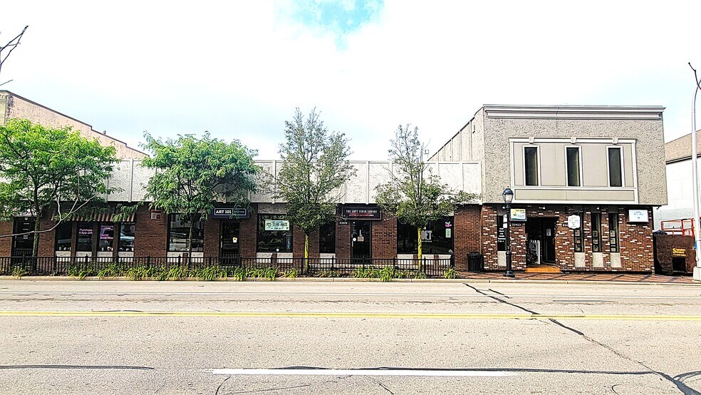 33409-33425 Grand River Ave, Farmington, MI à vendre - Photo du bâtiment - Image 1 de 7