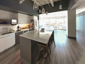 1301 A St, Tacoma, WA à louer Photo intérieure- Image 2 de 5