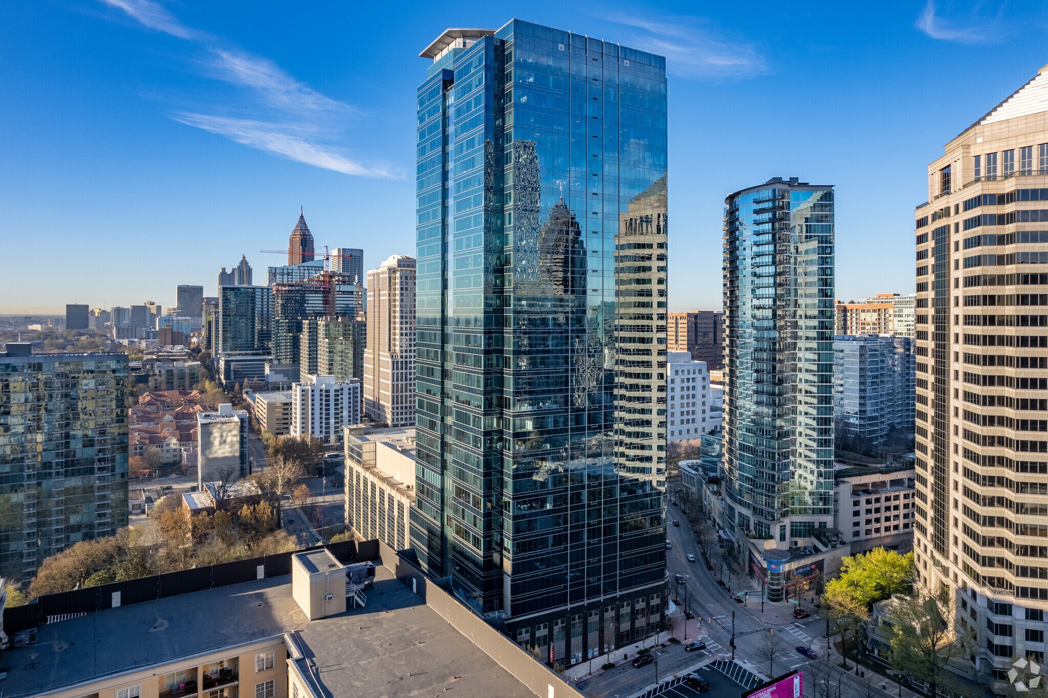 1075 Peachtree St NE, Atlanta, GA à louer Photo du bâtiment- Image 1 de 17