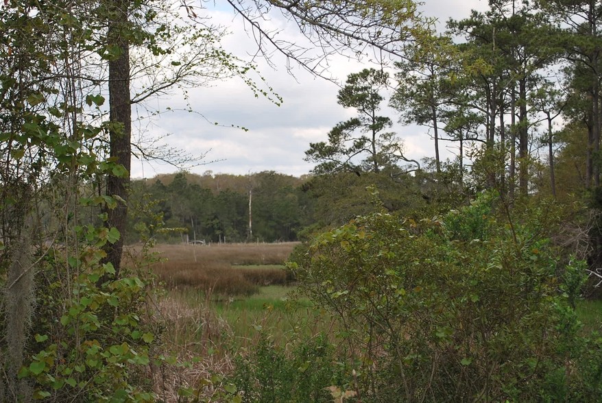 Moore St and Ferry Rd, Southport, NC à vendre - Photo principale - Image 1 de 1