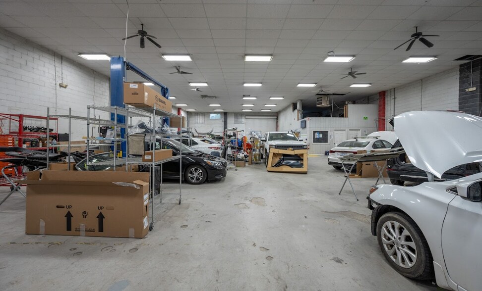 1426 S Miami Blvd, Durham, NC à vendre - Photo intérieure - Image 3 de 9