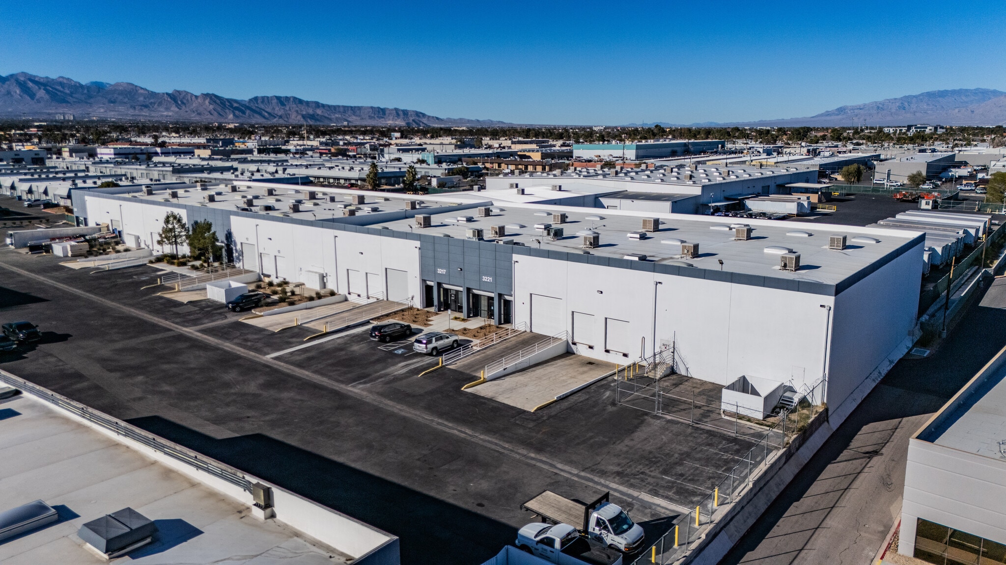 3205-3221 Polaris Ave, Las Vegas, NV for lease Interior Photo- Image 1 of 3