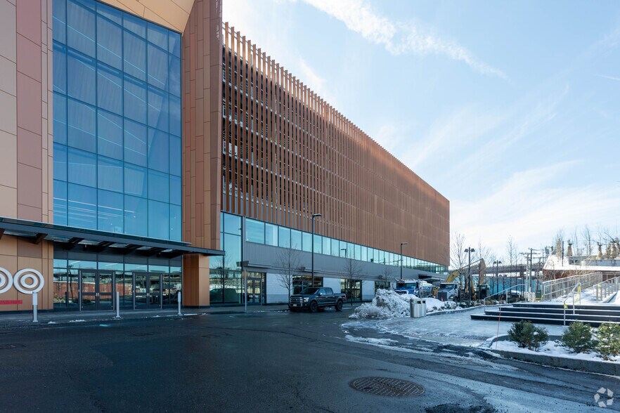 100 Hood Park Dr, Charlestown, MA à louer - Photo du bâtiment - Image 3 de 12