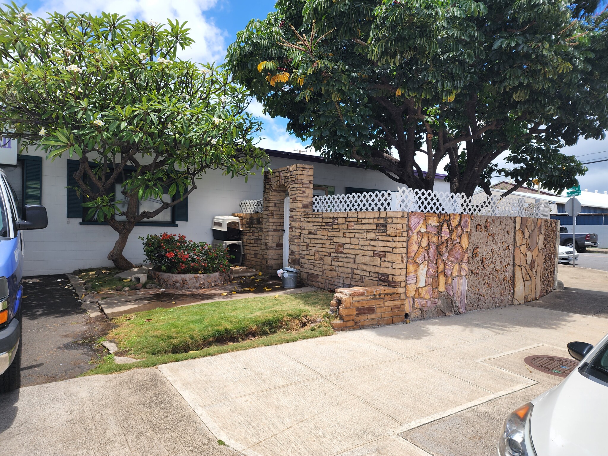 686 Ahua St, Honolulu, HI à vendre Photo du bâtiment- Image 1 de 1