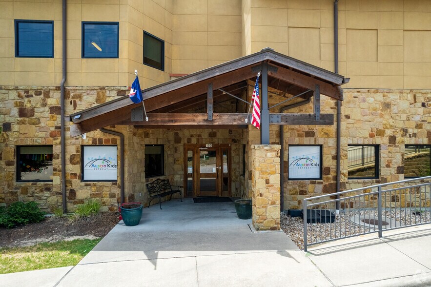 4308 N Quinlan Park Rd, Austin, TX à vendre - Photo du bâtiment - Image 3 de 22