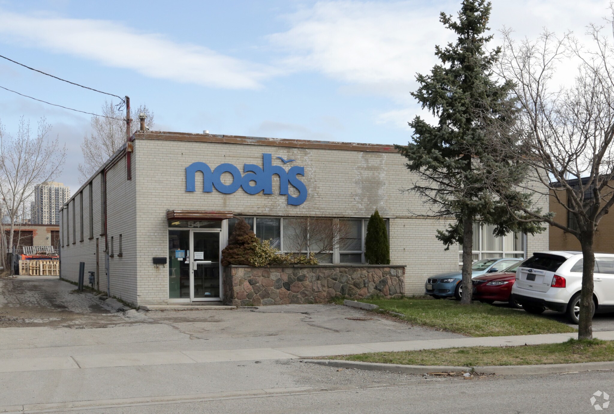 54 Six Point Rd, Toronto, ON for sale Primary Photo- Image 1 of 1