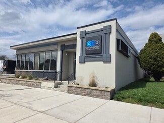 Plus de détails pour 1901 E Michigan Ave, Lansing, MI - Commerce de détail à vendre