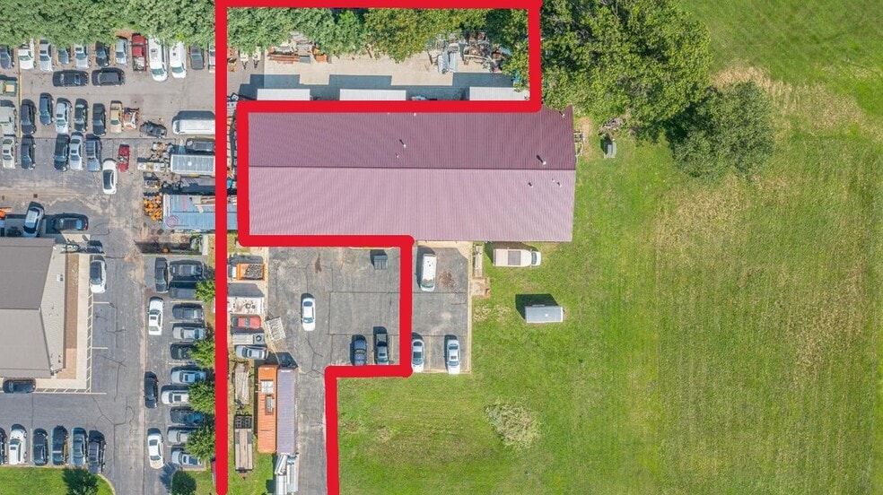 139 Gatlin Dr, Griffith, IN for lease - Building Photo - Image 2 of 16