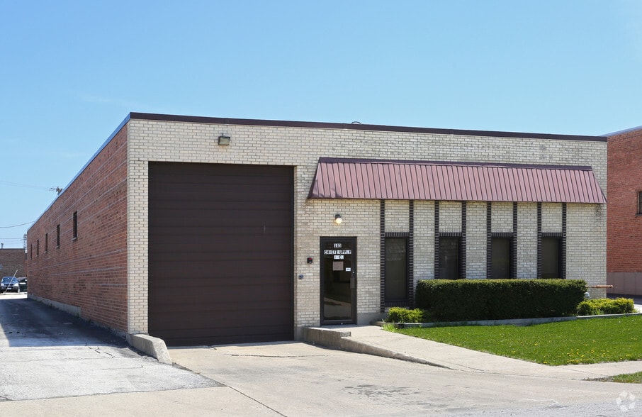 185 Martin Ln, Elk Grove Village, IL for sale - Building Photo - Image 2 of 4