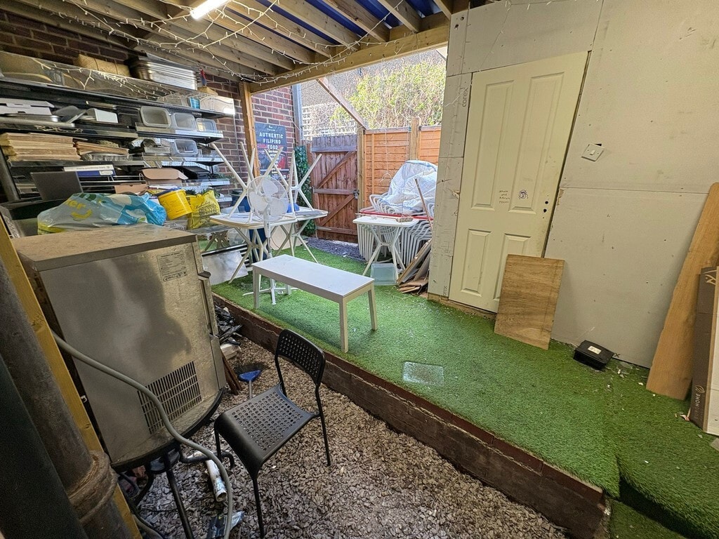 443 Uxbridge Rd, Southall for lease Primary Photo- Image 1 of 7