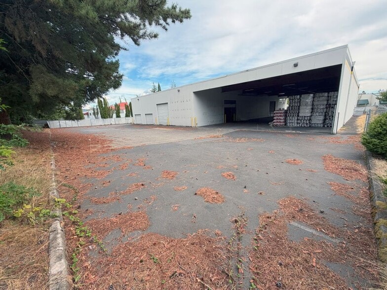 6789 SW 111th Ave, Beaverton, OR for lease - Building Photo - Image 3 of 19