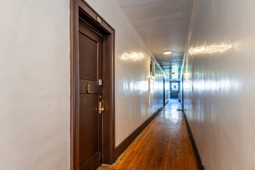 865 Lake Ave, Rochester, NY à vendre - Photo du bâtiment - Image 3 de 25