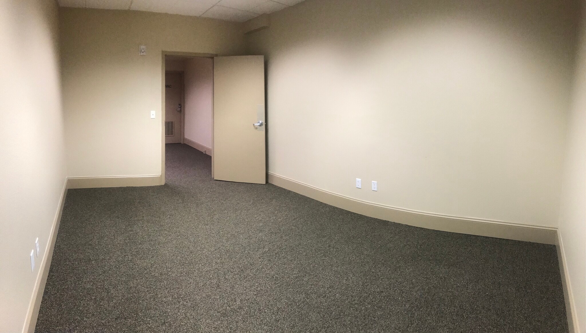 7401 W Hood St, Kennewick, WA for lease Interior Photo- Image 1 of 2