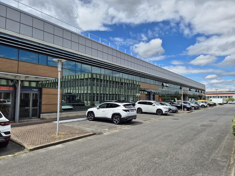 Industrial in Bonneuil-sur-Marne for lease - Building Photo - Image 2 of 8
