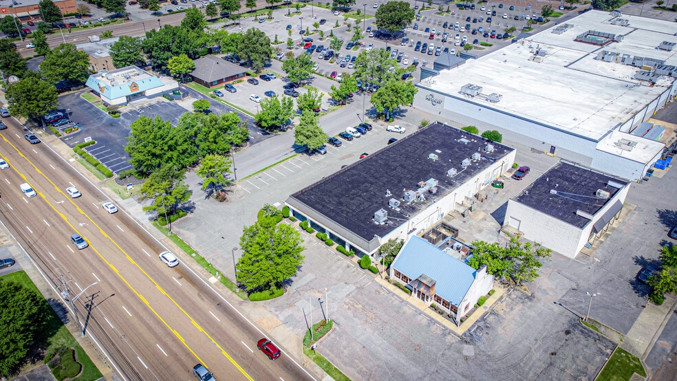 784 W Poplar Ave, Collierville, TN for lease - Building Photo - Image 2 of 4