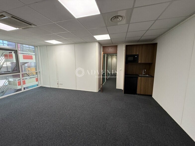 Bureau dans Torcy à louer - Photo intérieure - Image 2 de 7
