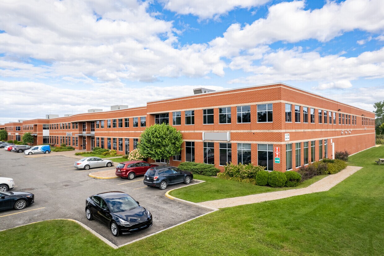 6080-6150 Boul Henri-Bourassa O, Montréal, QC for sale Building Photo- Image 1 of 1