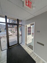 7501 N University St, Peoria, IL for lease Interior Photo- Image 2 of 2