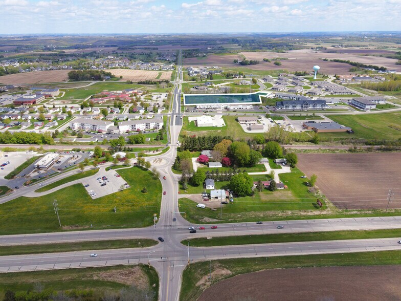 10th Ave NE, Byron, MN à vendre - Aérien - Image 2 de 6