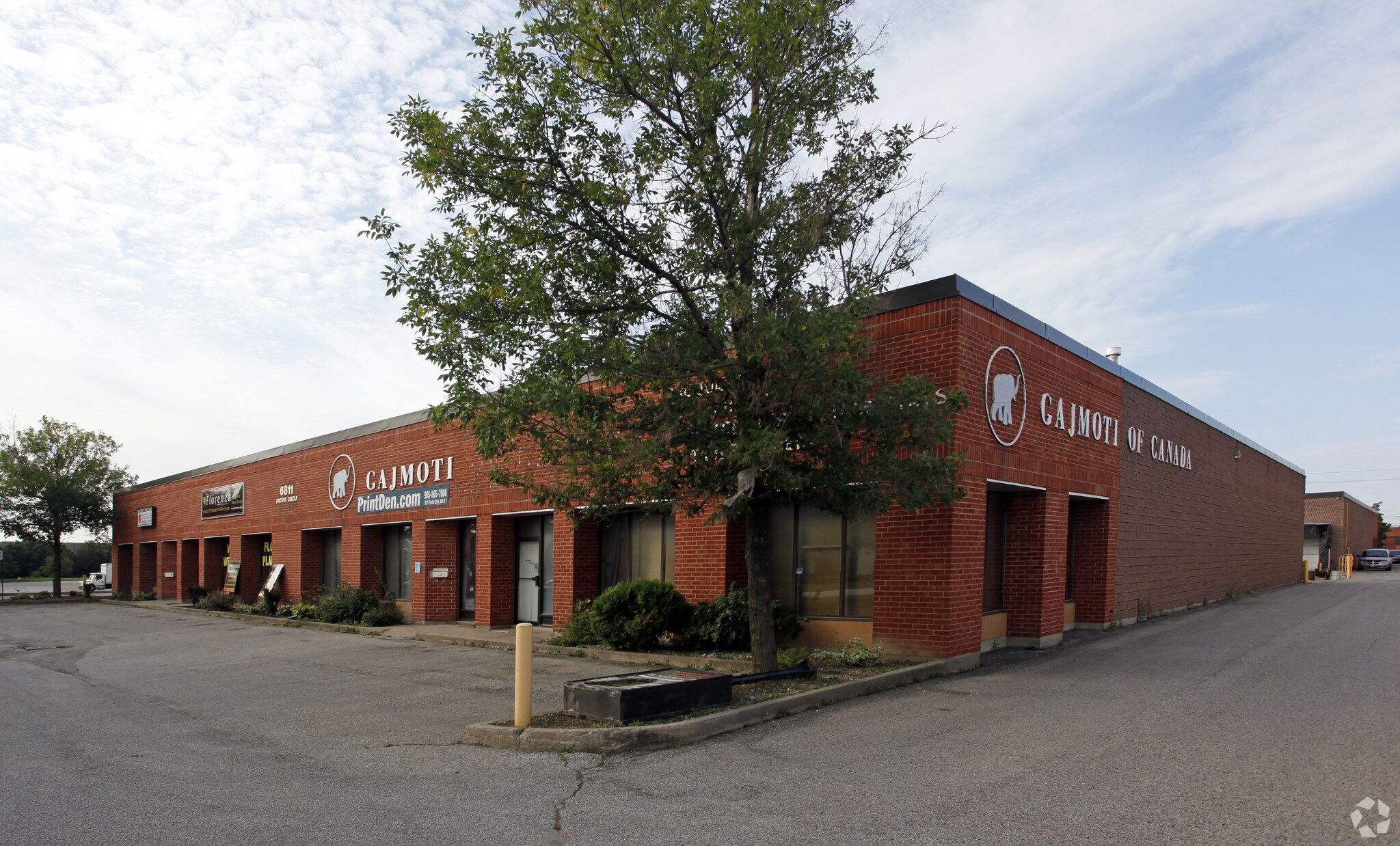 6811 Pacific Cir, Mississauga, ON à vendre Photo principale- Image 1 de 1