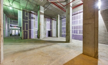 400 W 42nd St, New York, NY for lease Interior Photo- Image 2 of 6