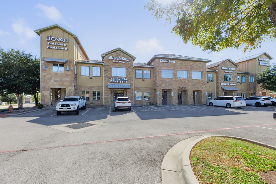 4010 Sandy Brook Dr, Round Rock, TX for sale - Building Photo - Image 3 of 45