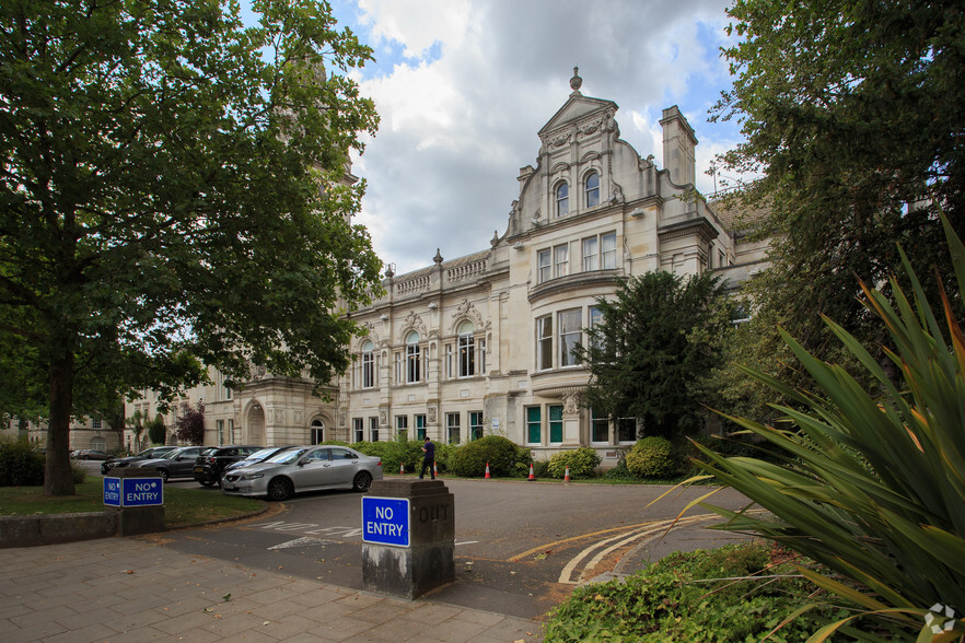 Penrhyn Rd, Kingston Upon Thames for sale - Building Photo - Image 1 of 1