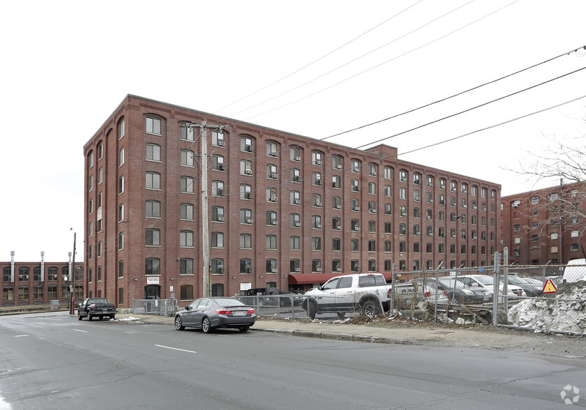 599 Canal St, Lawrence, MA à vendre - Photo principale - Image 1 de 1