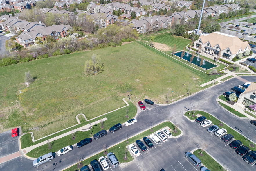 13470 Briar St, Leawood, KS for sale - Aerial - Image 2 of 9