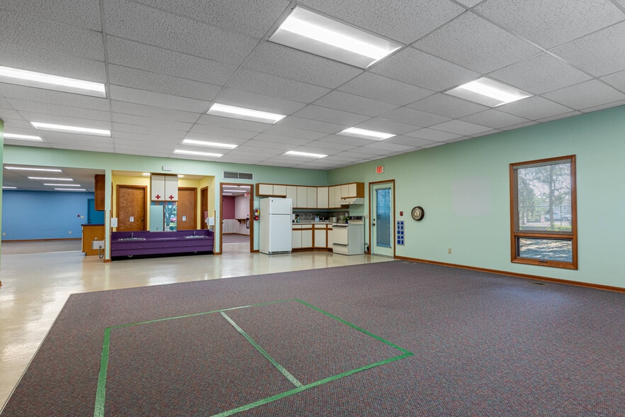 71 Marco Ln, Washington Township, OH for sale - Building Photo - Image 3 of 23